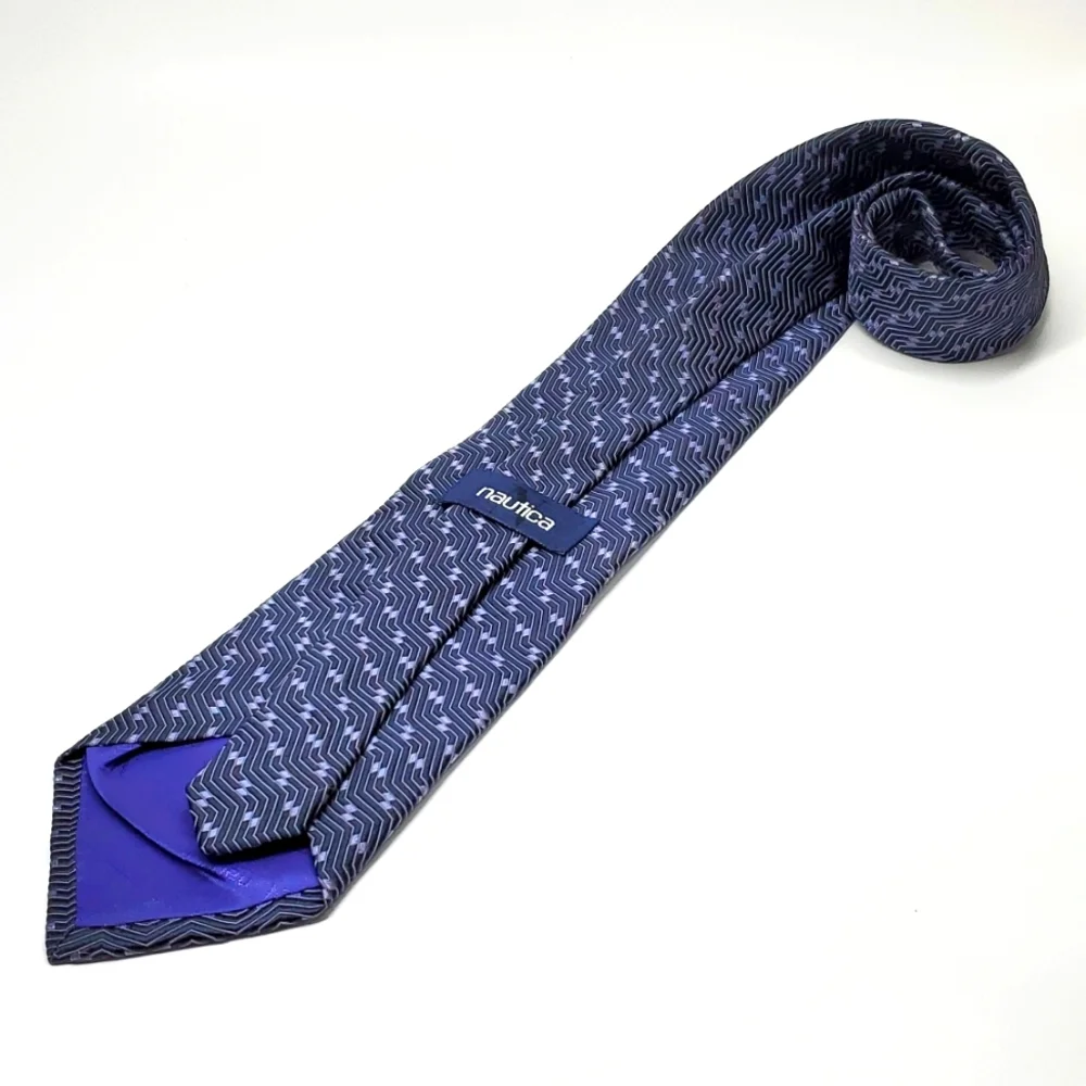 Nautica Silk Geometric Lines Blue Gray Tie EUC